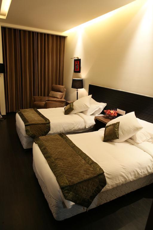 Krome - A - Boutique Hotel มีรัท ห้อง รูปภาพ